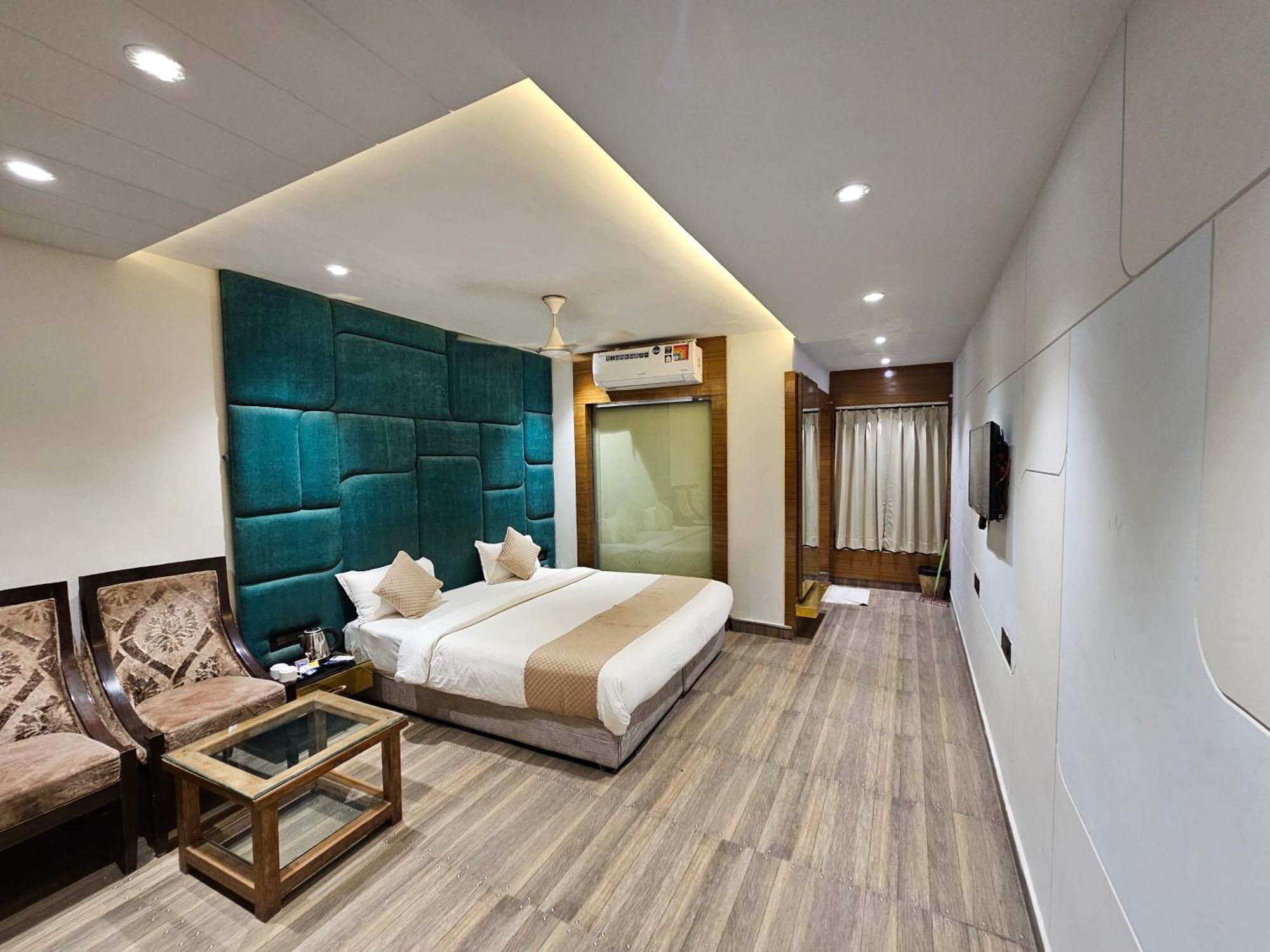 Hotel Mk Vivanta Gwalior Exterior foto