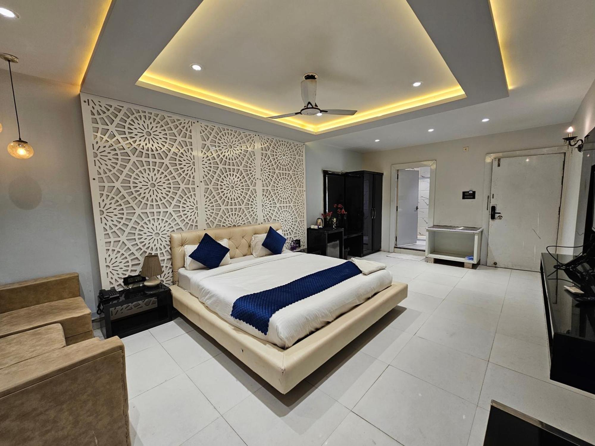 Hotel Mk Vivanta Gwalior Exterior foto